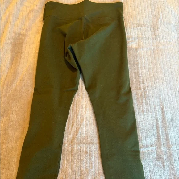 Green Fabletics Leggings - Picture 2 of 2